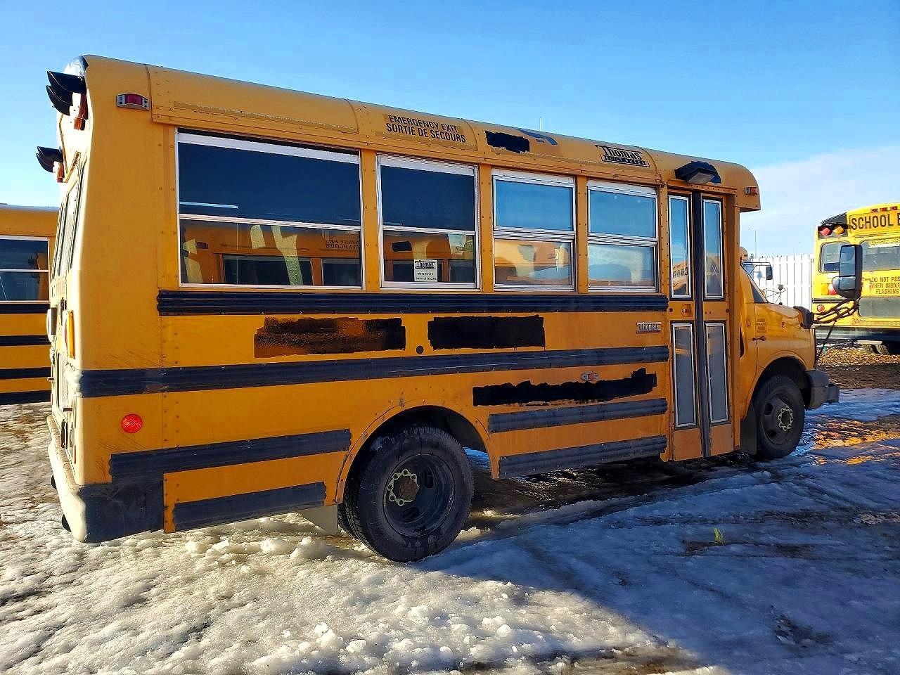 2010 Chev Express Cutaway G3500