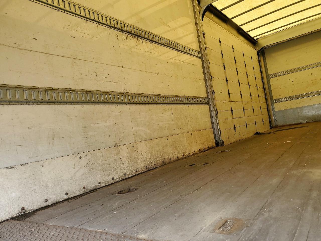 2016 Freightliner Business Class M2 BOX Truck