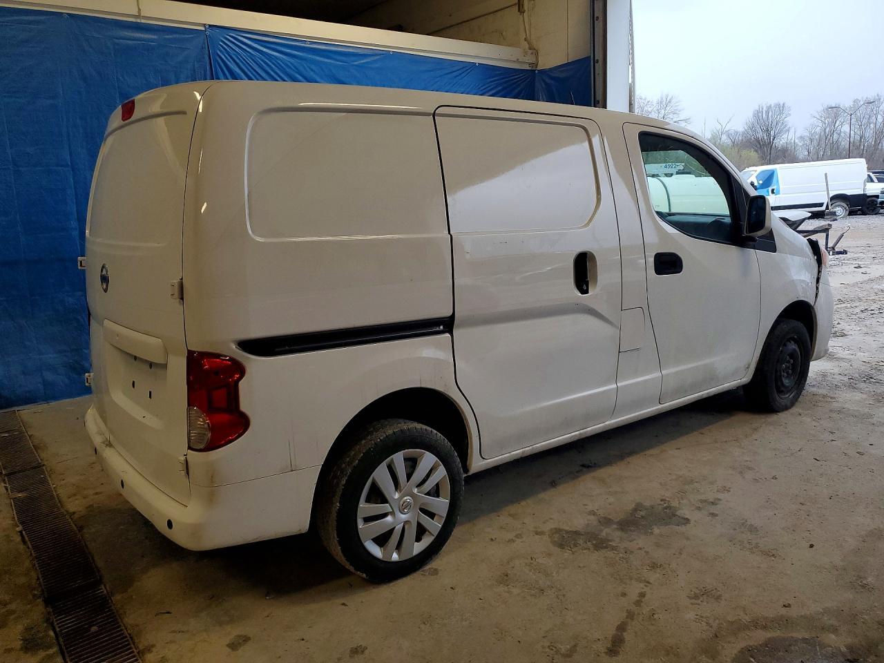 2021 Niss NV200