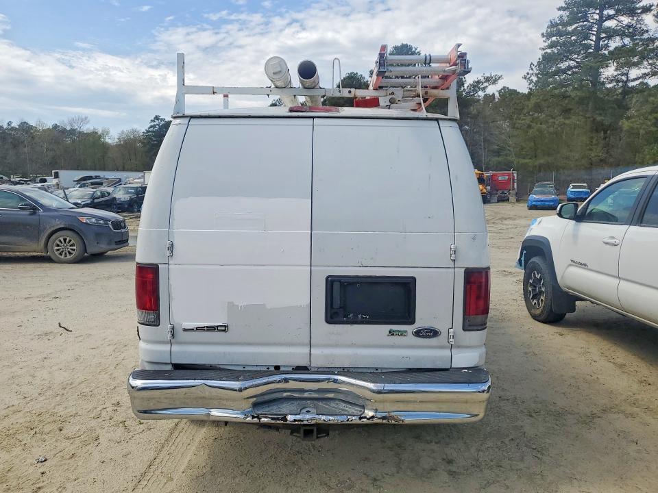 2010 Ford Econoline E250 van