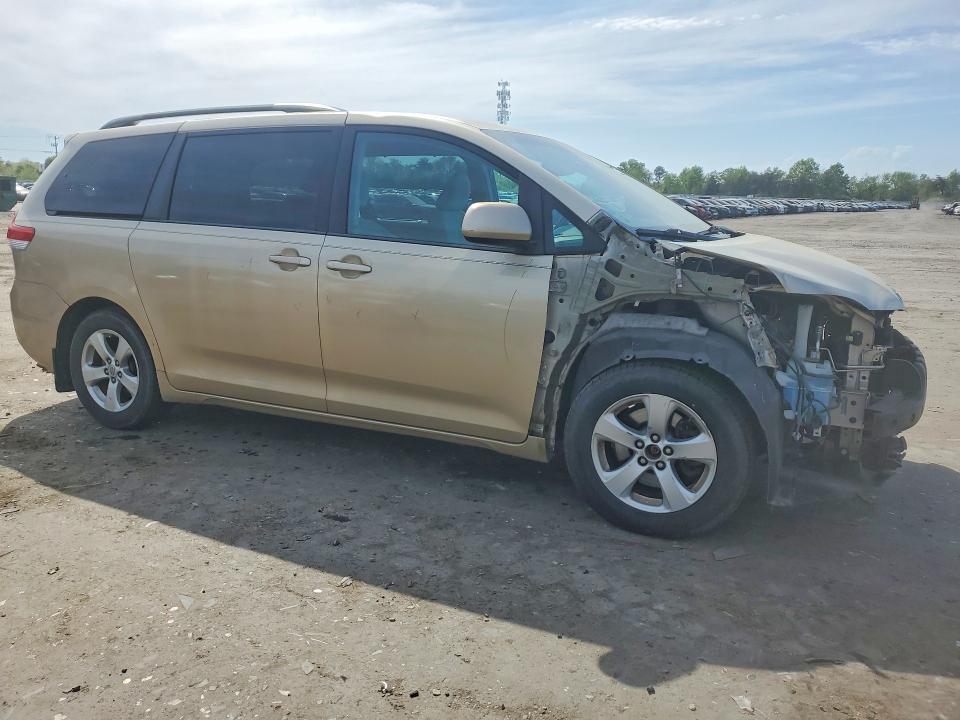 2013 Toyota Sienna le