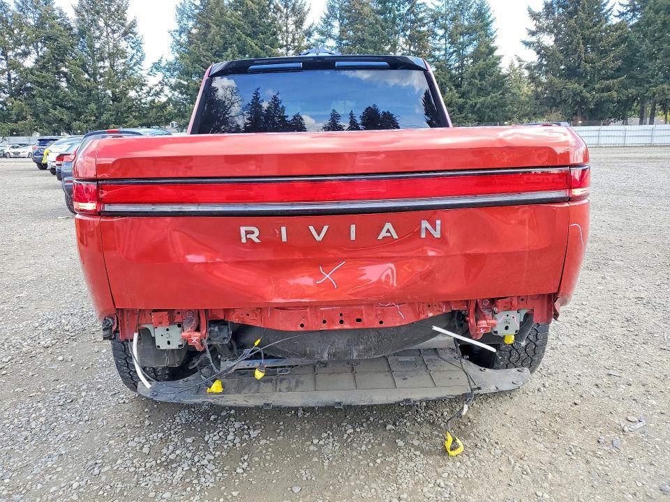 2025 Rivian R1T Adventure