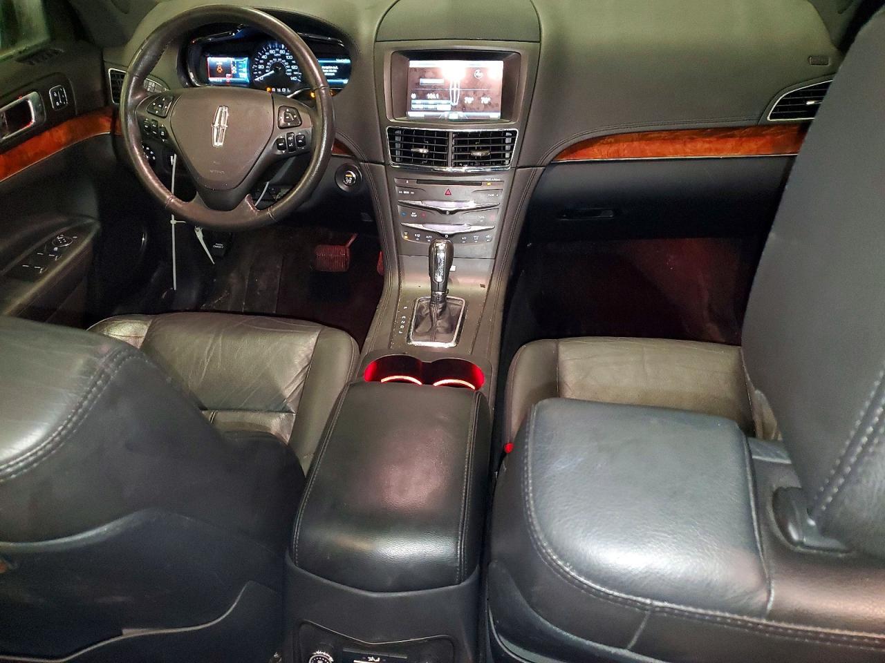 2015 Lincoln MKT