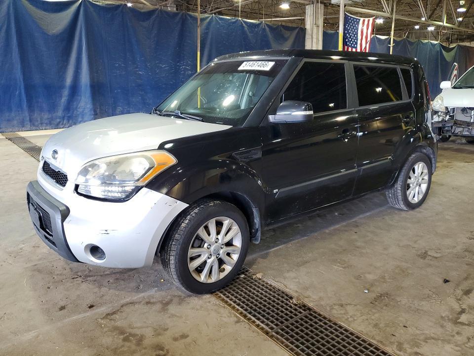 2013 KIA Soul +