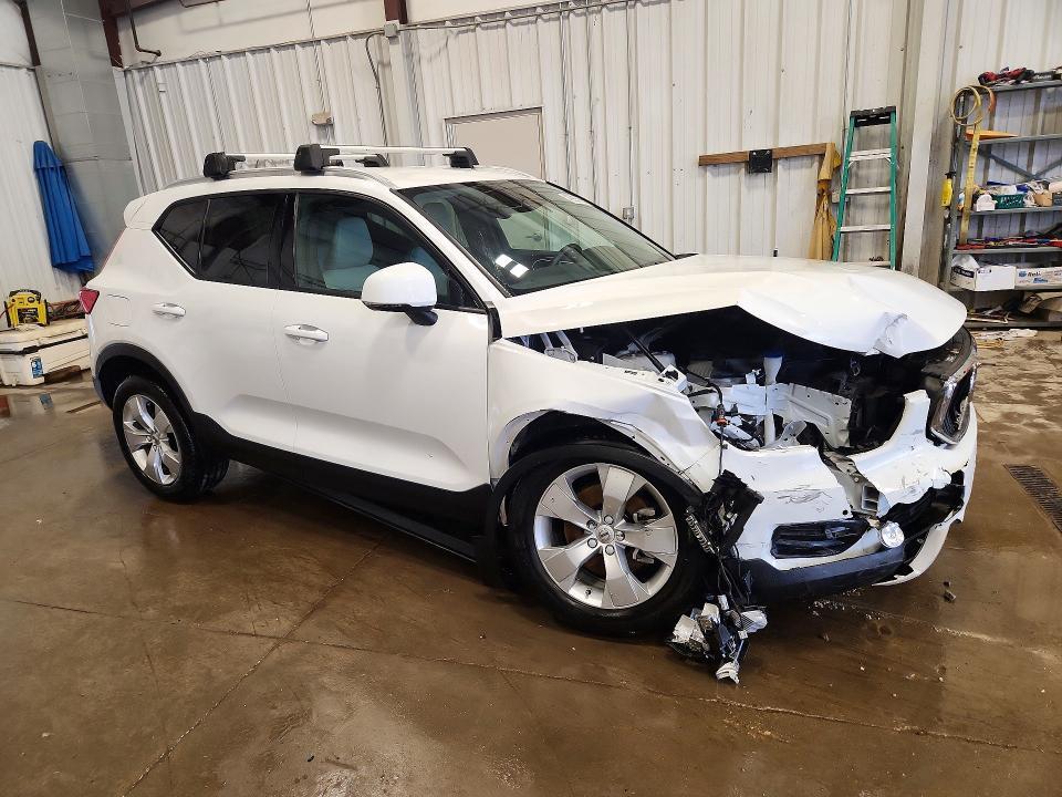 2020 Volvo Xc40 T4 Momentum
