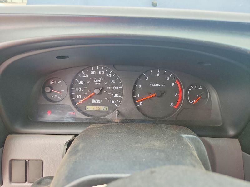 2000 Nissan Frontier xe