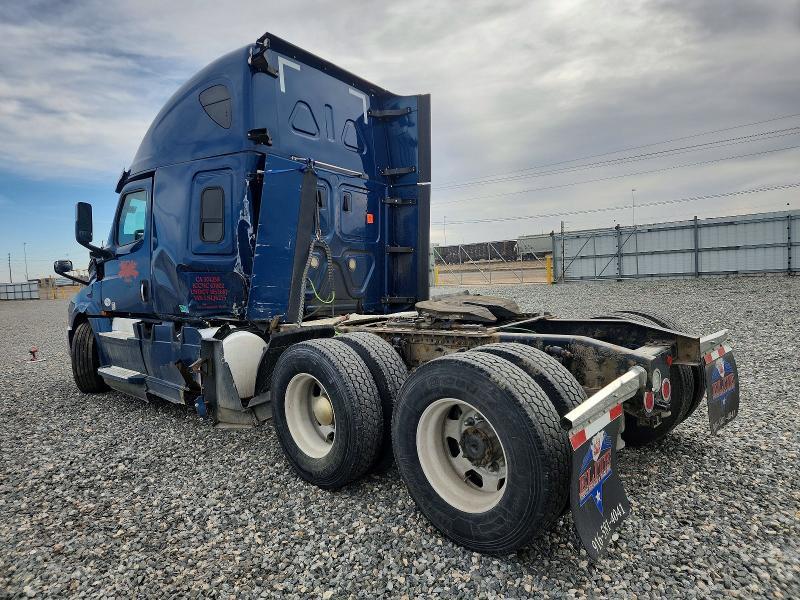 2020 Freigliner 2020 Freightliner Cascadia 126 Semi Truck