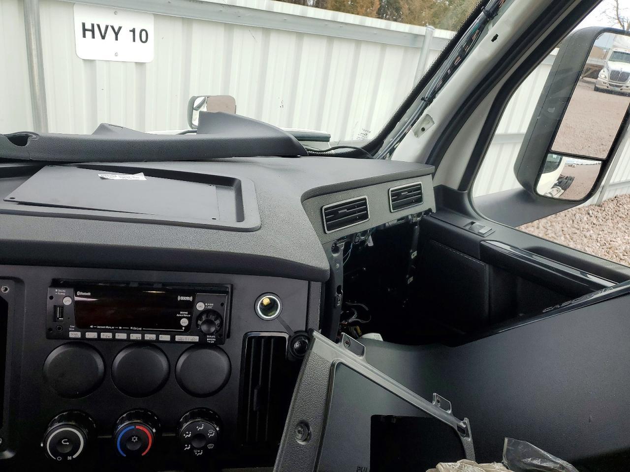 2025 Freigliner 2025 Freightliner Cascadia 116 Semi Truck