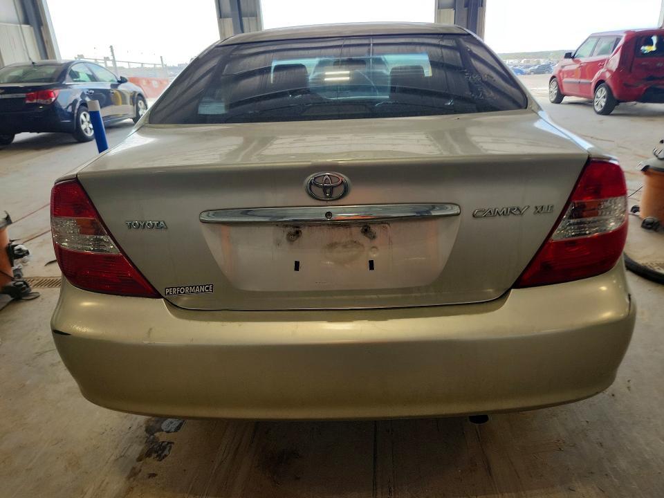 2004 Toyota Camry xle