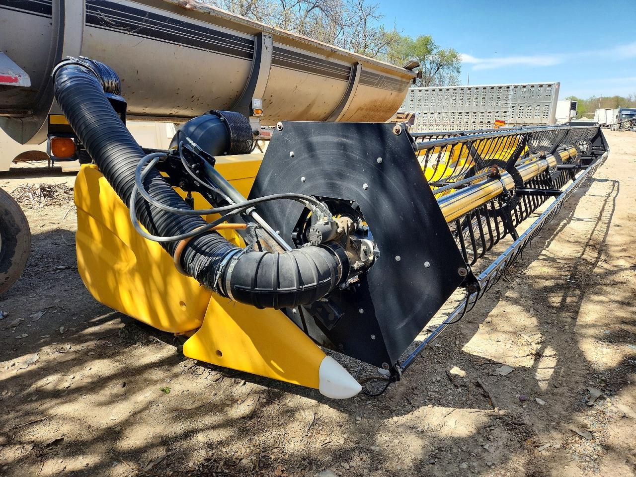 2012 New Holland 2012 Newholland 740CF Flex Draper Head