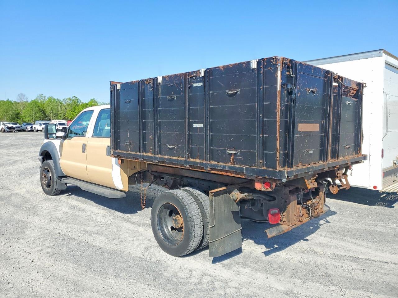 2015 Ford F450 Super Duty Flatbed Truck