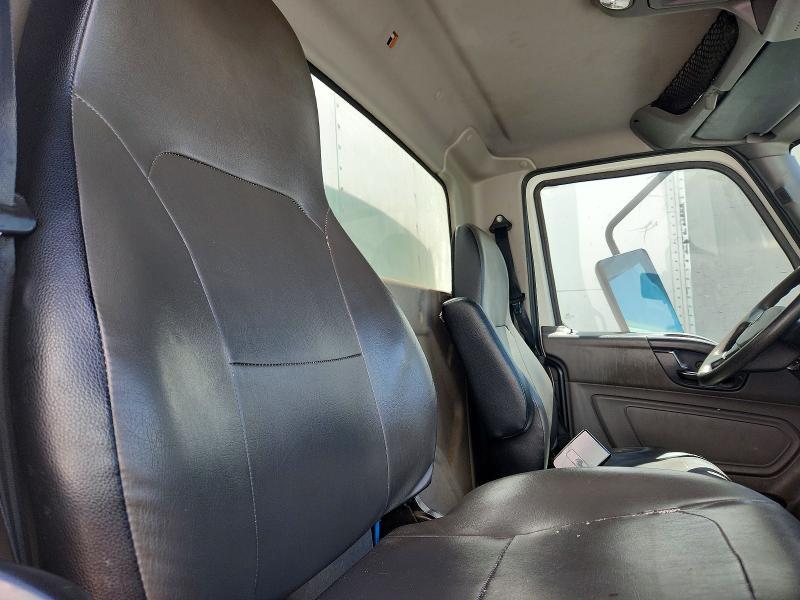 2019 International MV607 BOX Truck