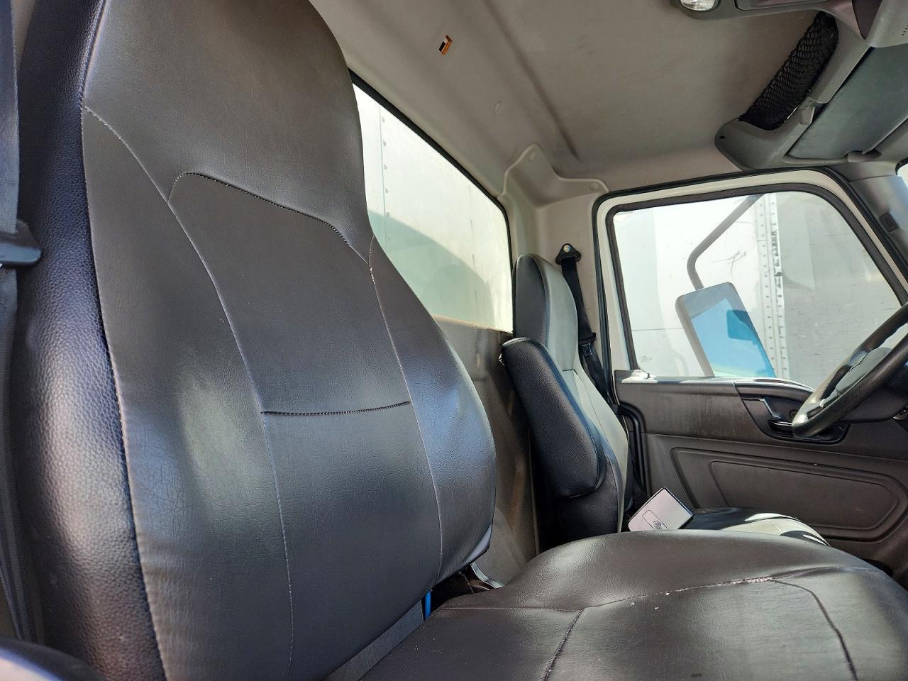 2019 International MV607 BOX Truck