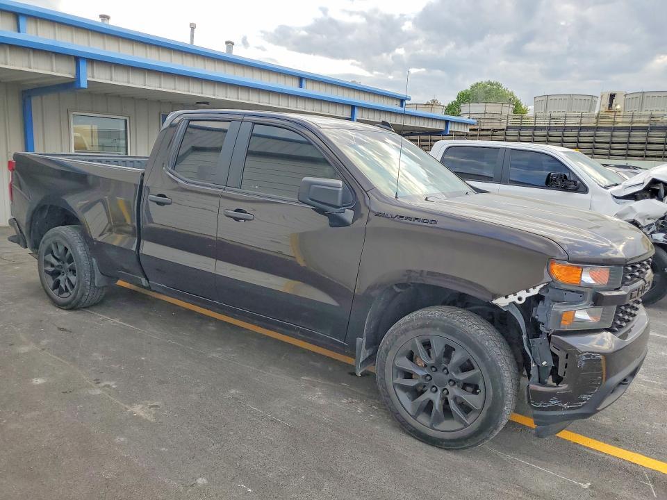 2020 Chevrolet Silverado C1500 Custom