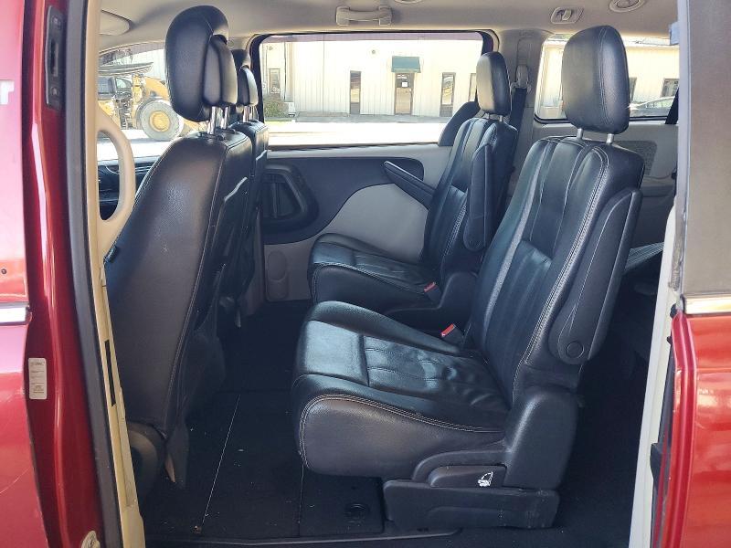 2013 Chrysler Town & Country Touring