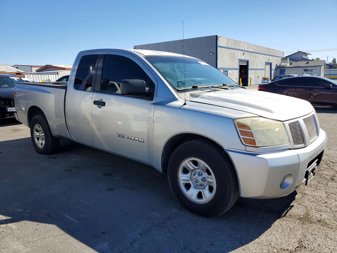 2005 Nissan Titan XE