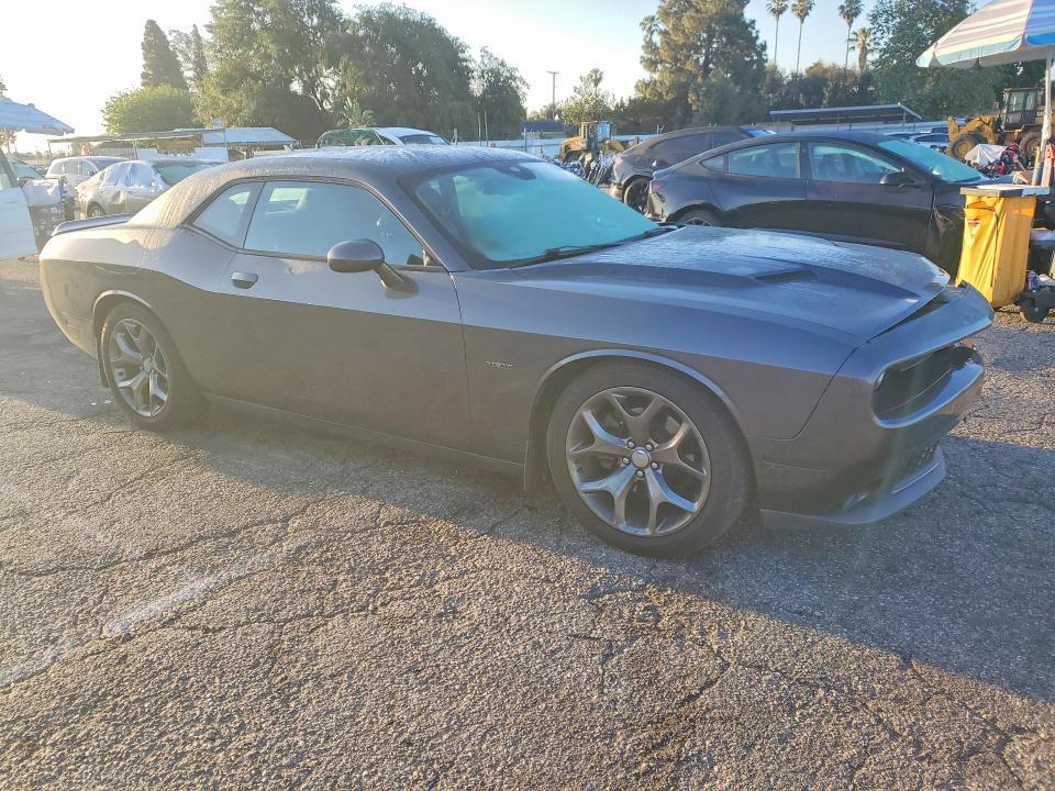 2016 Dodge Challenger r