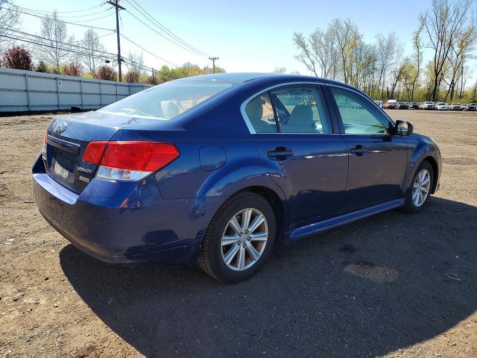2010 Subaru Legacy 2.5i Premium