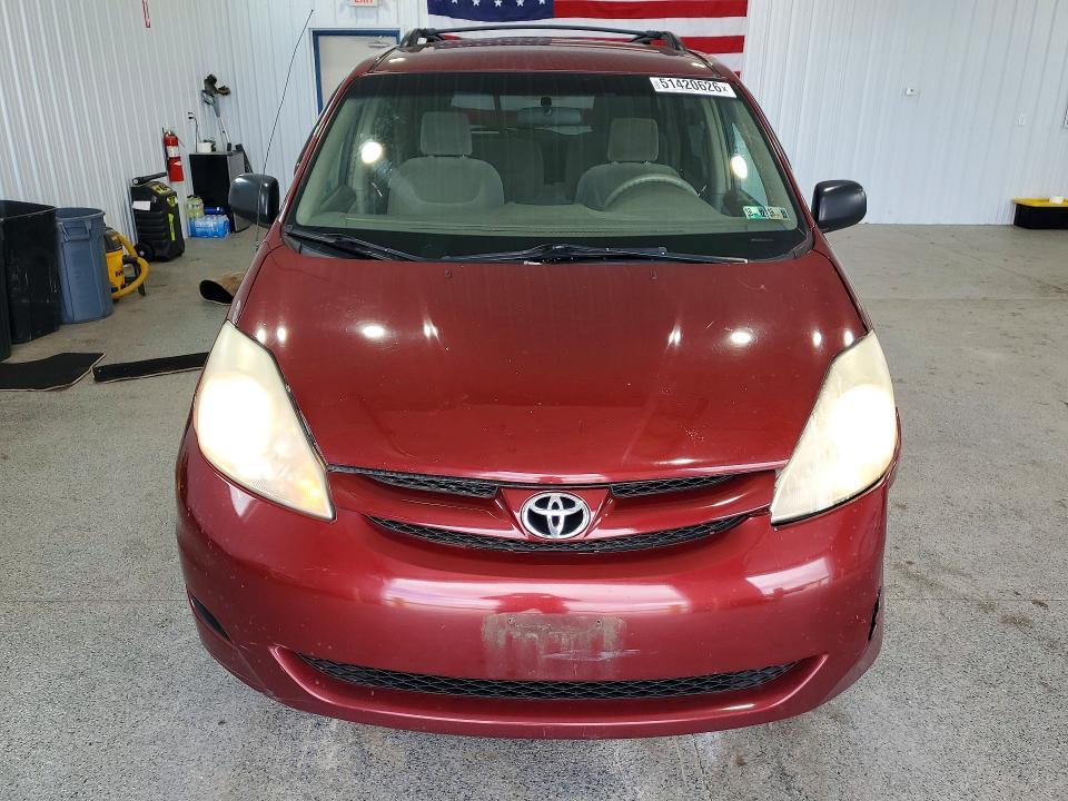 2006 Toyota Sienna le 7 Passenger