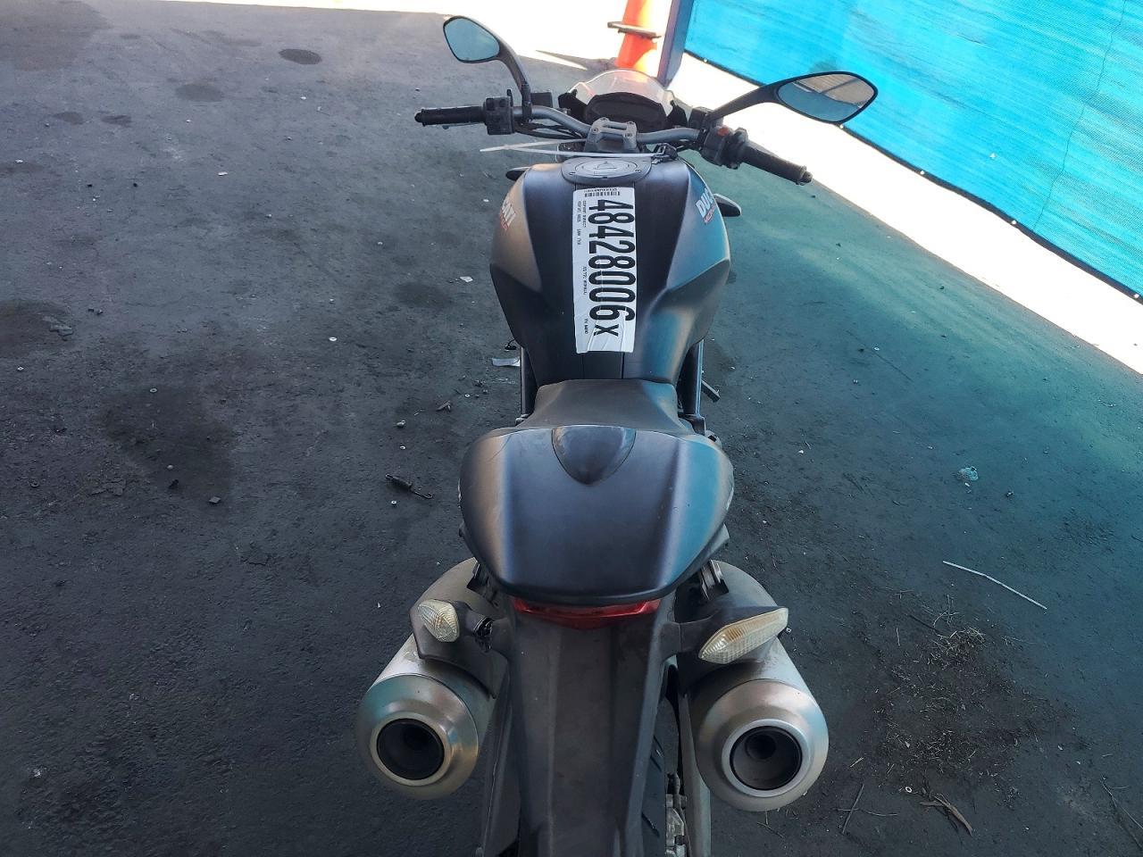 2011 Ducati Monster 696