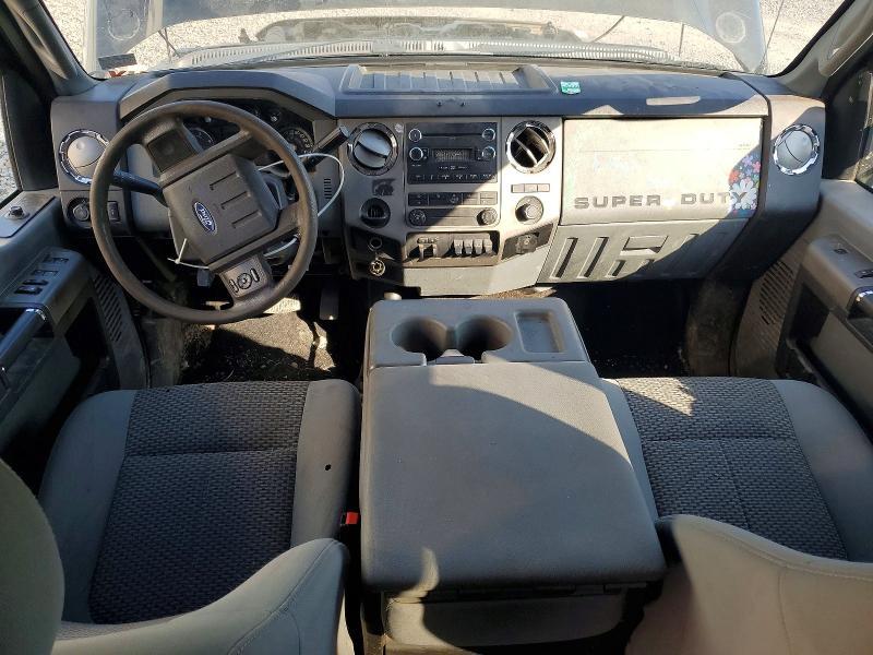 2012 Ford F350 Super Duty Flatbed Truck