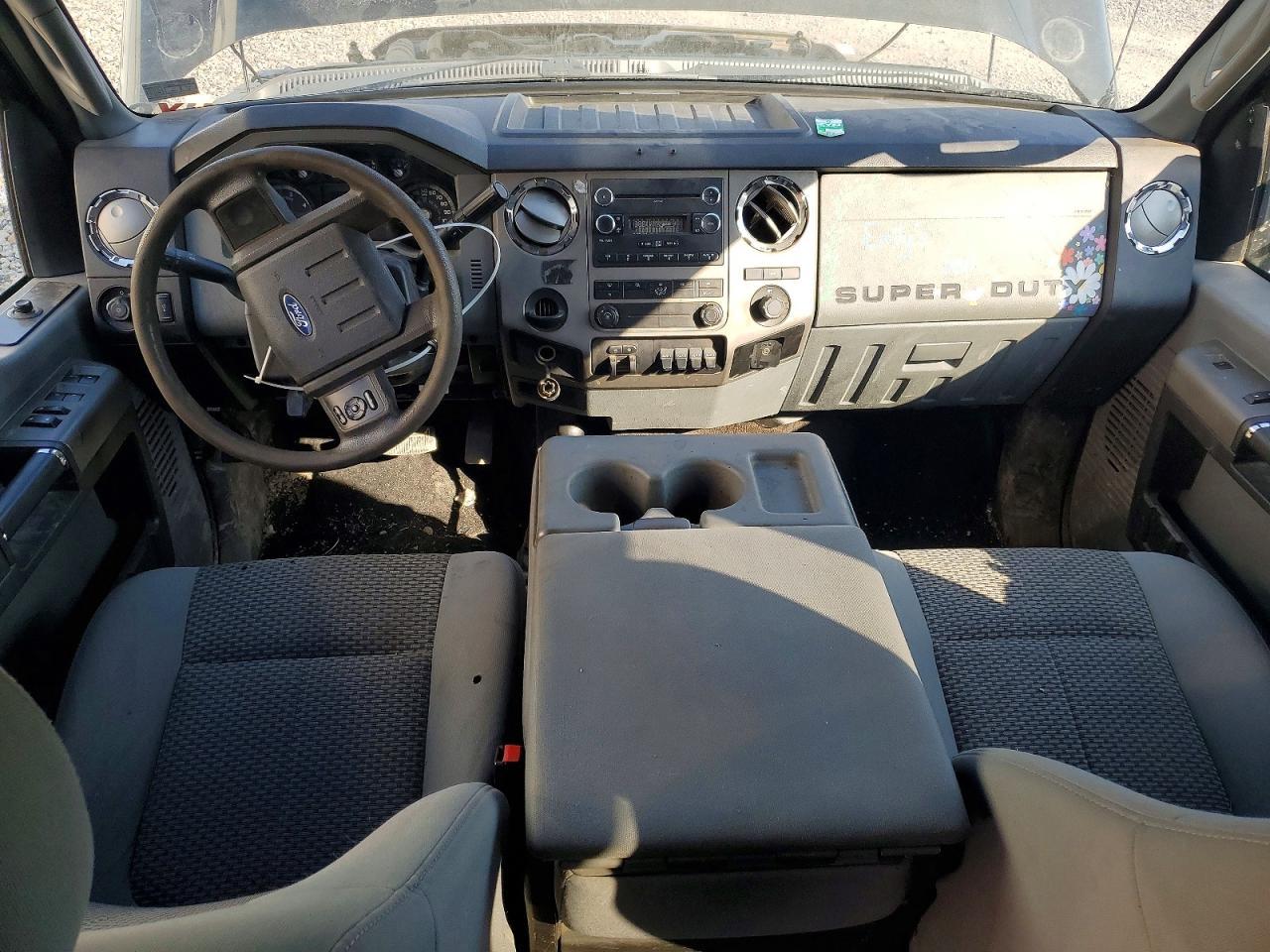 2012 Ford F350 Super Duty Flatbed Truck