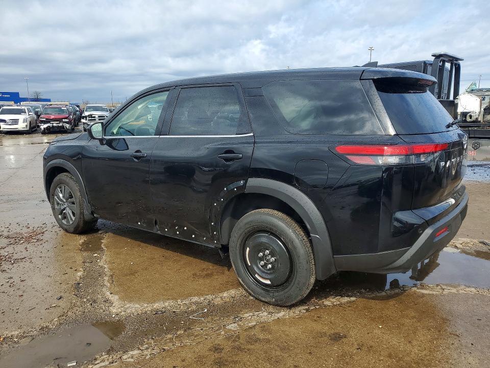 2025 Nissan Pathfinder s