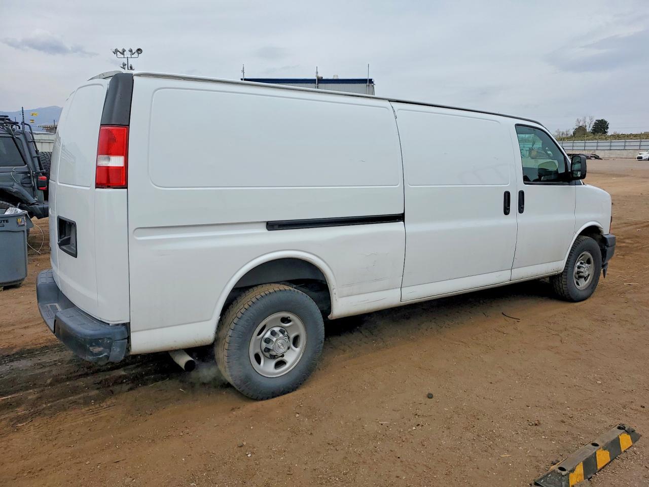 2018 Chevrolet Express G2500 4LT