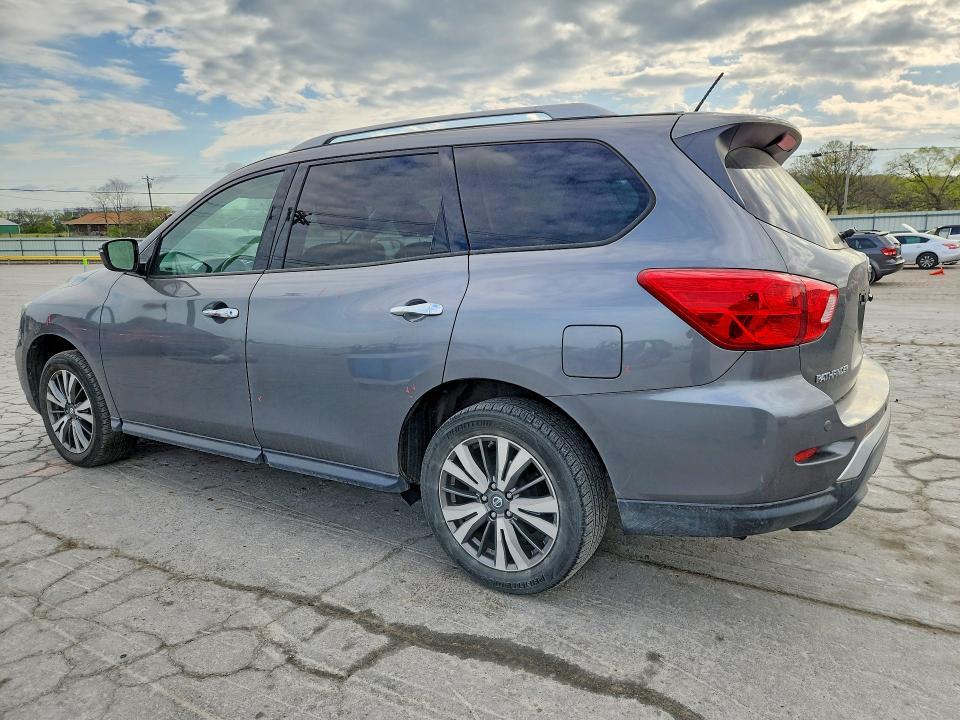 2018 Nissan Pathfinder sv