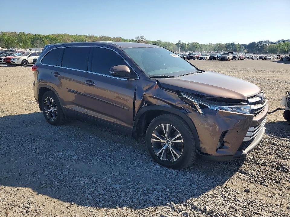 2019 Toyota Highlander le Plus