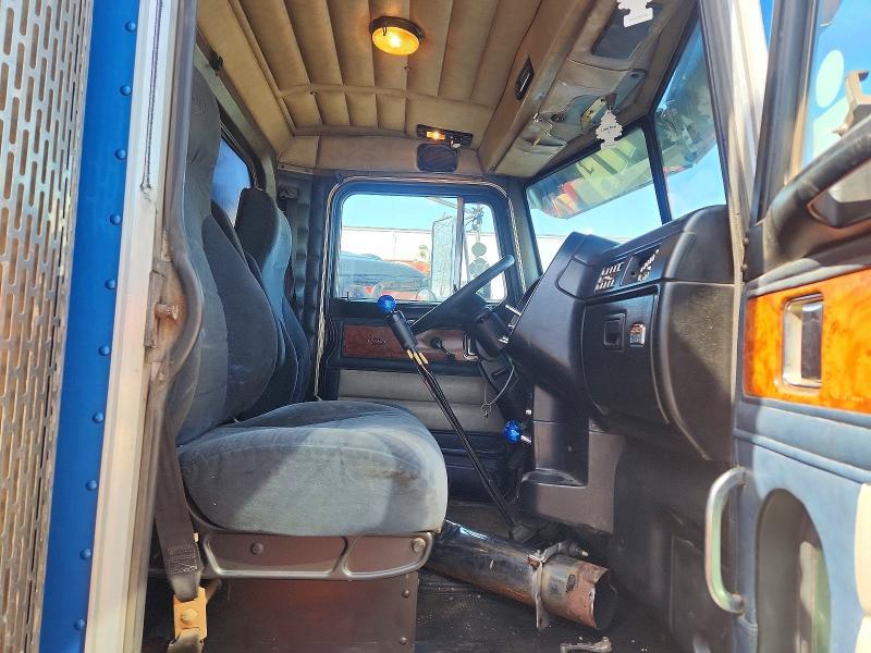 2003 Peterbilt 379 Dump Truck