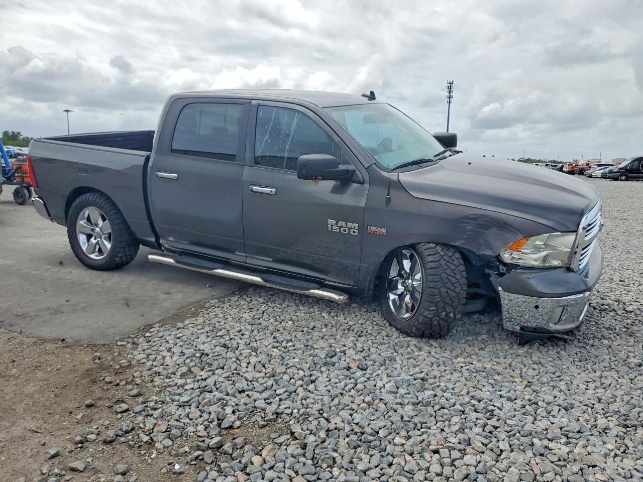 2017 Dodge RAM 1500 SLT