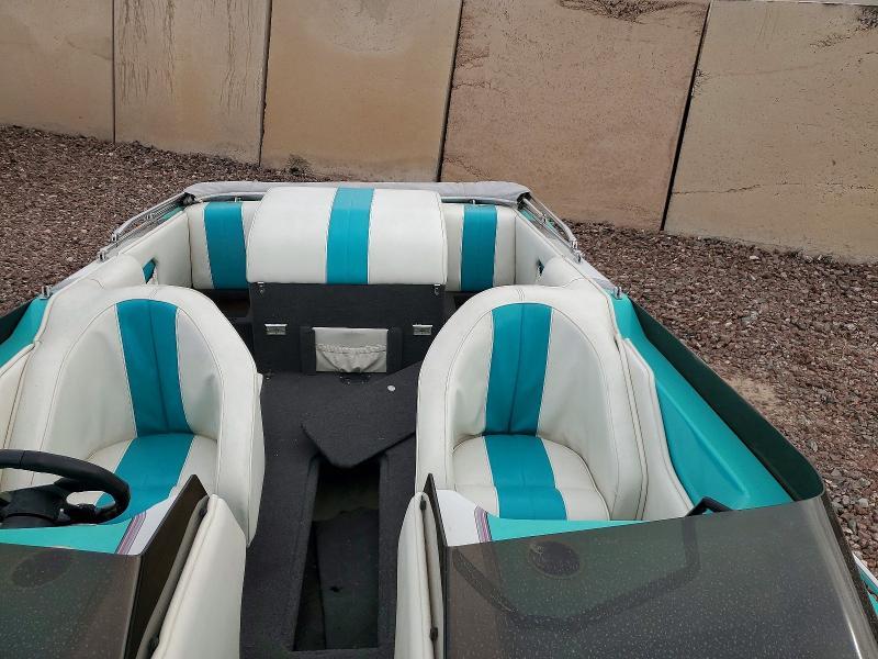 1995 Howard Boat-boat