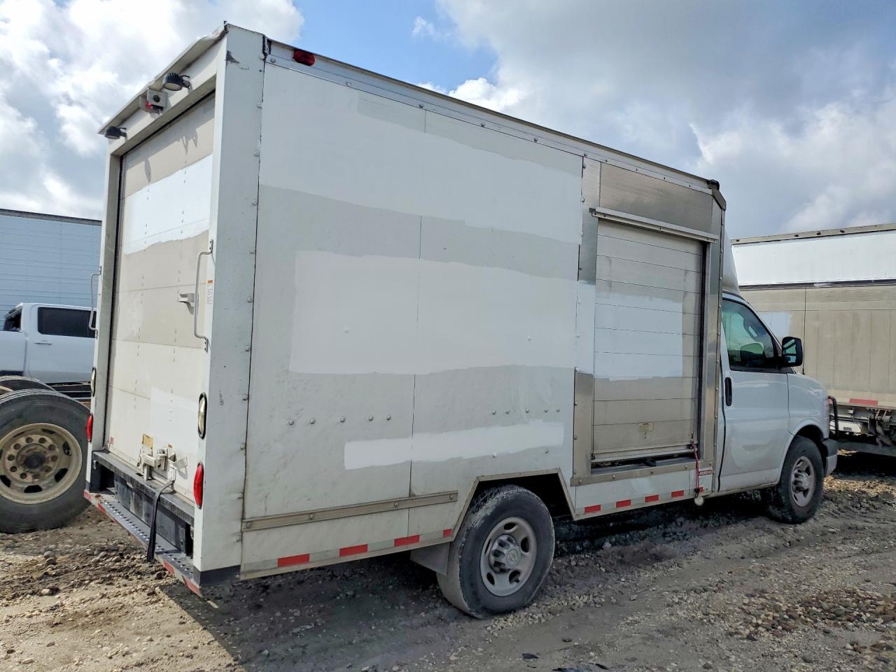 2019 Chevrolet Express Delivery Truck