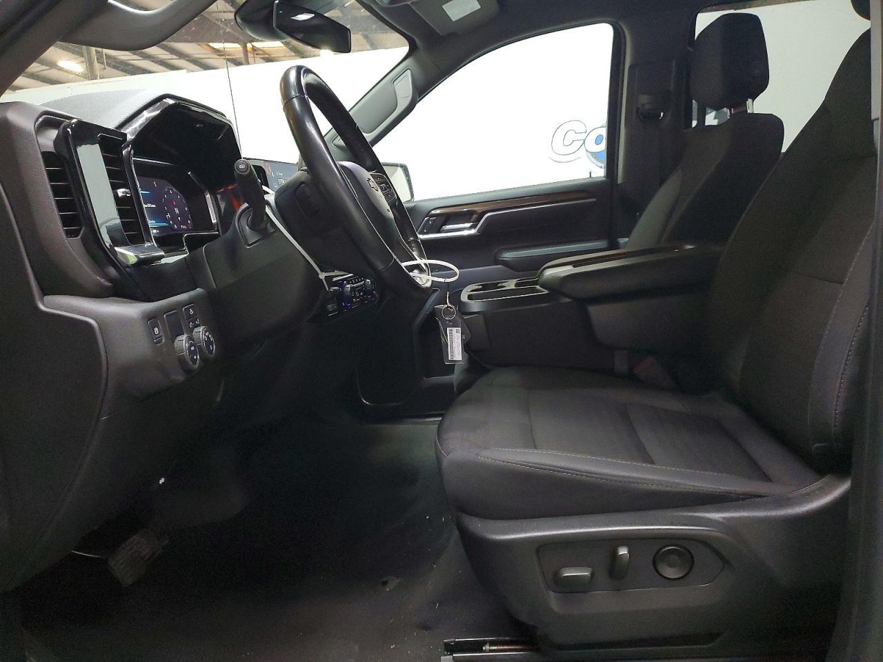 2025 Chevrolet Silverado C1500 LT