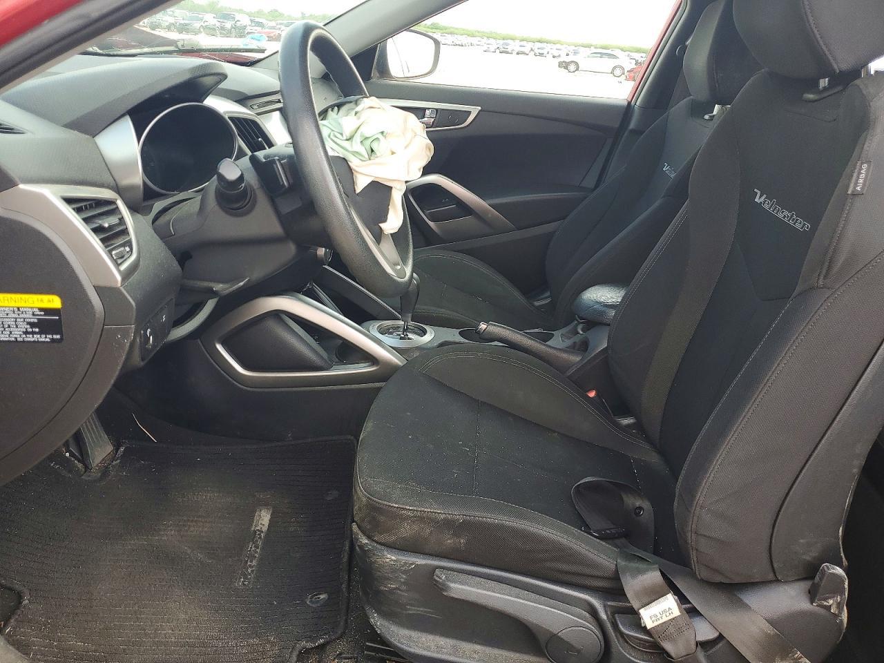2016 Hyundai Veloster Base