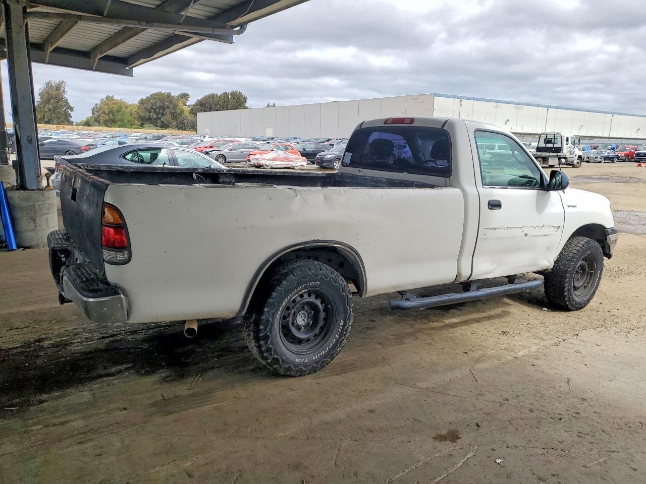 2002 Toyota Tundra Base