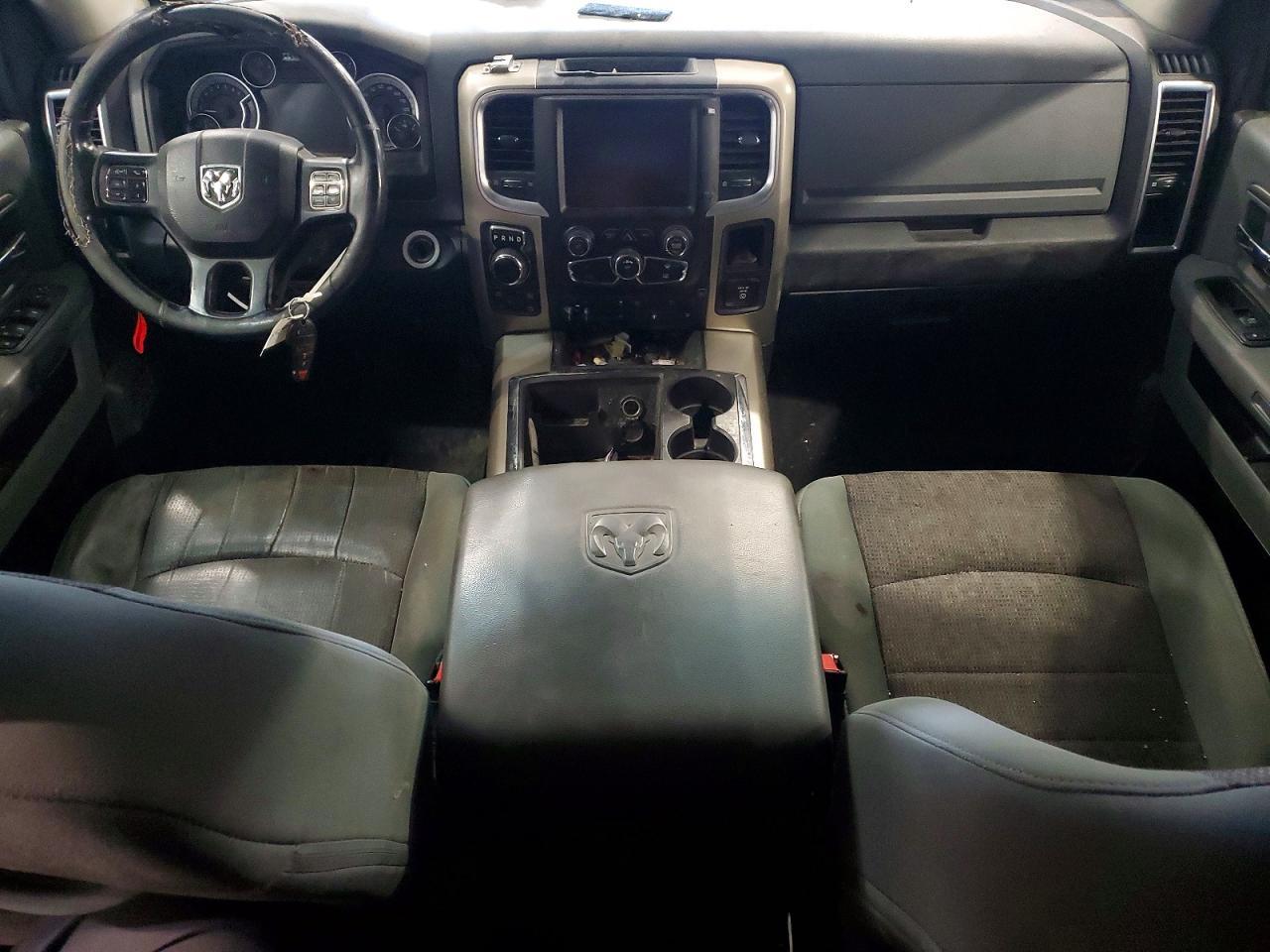 2013 Dodge RAM 1500 SLT