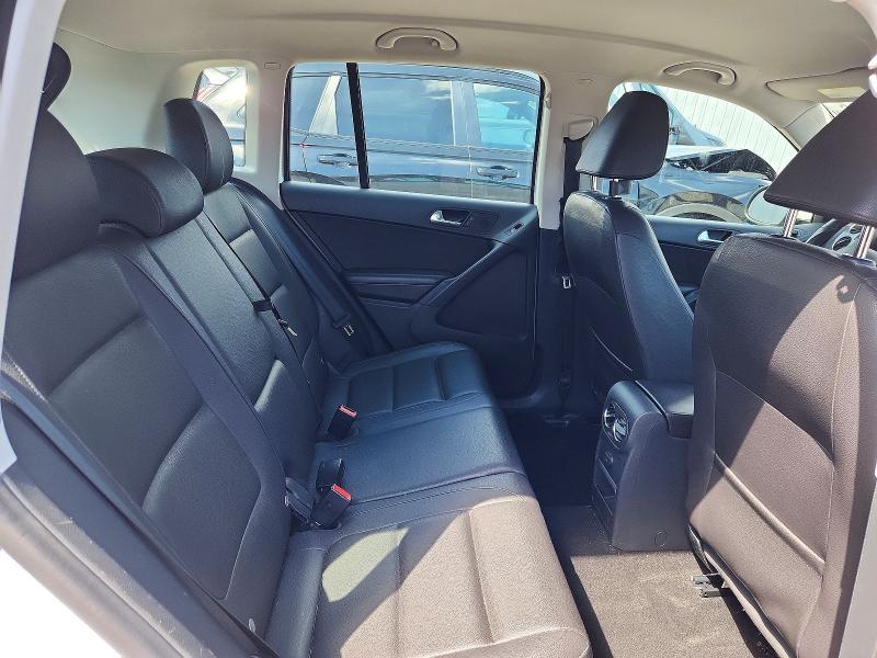 2016 Volkswagen Tiguan s