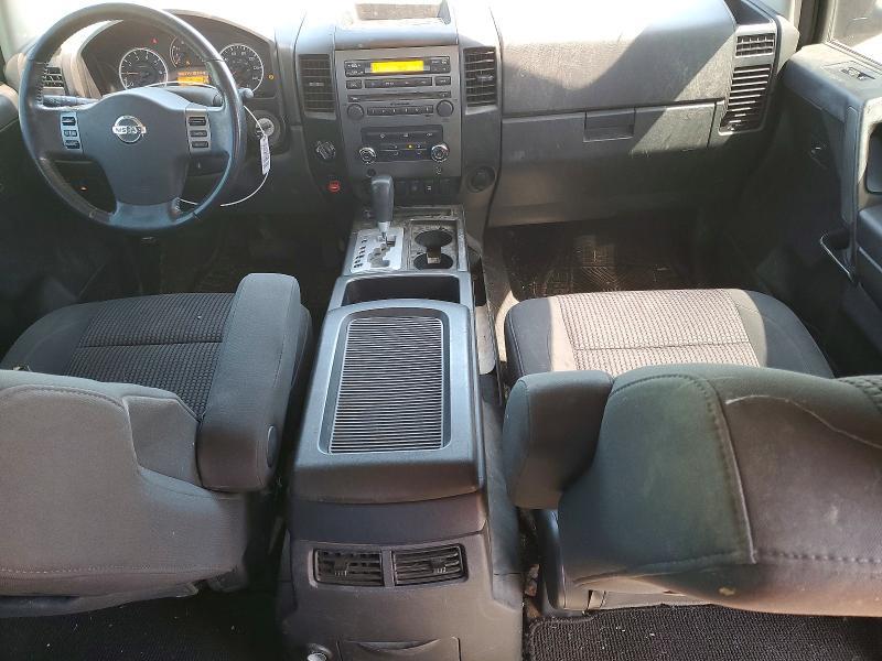 2010 Nissan Titan SE