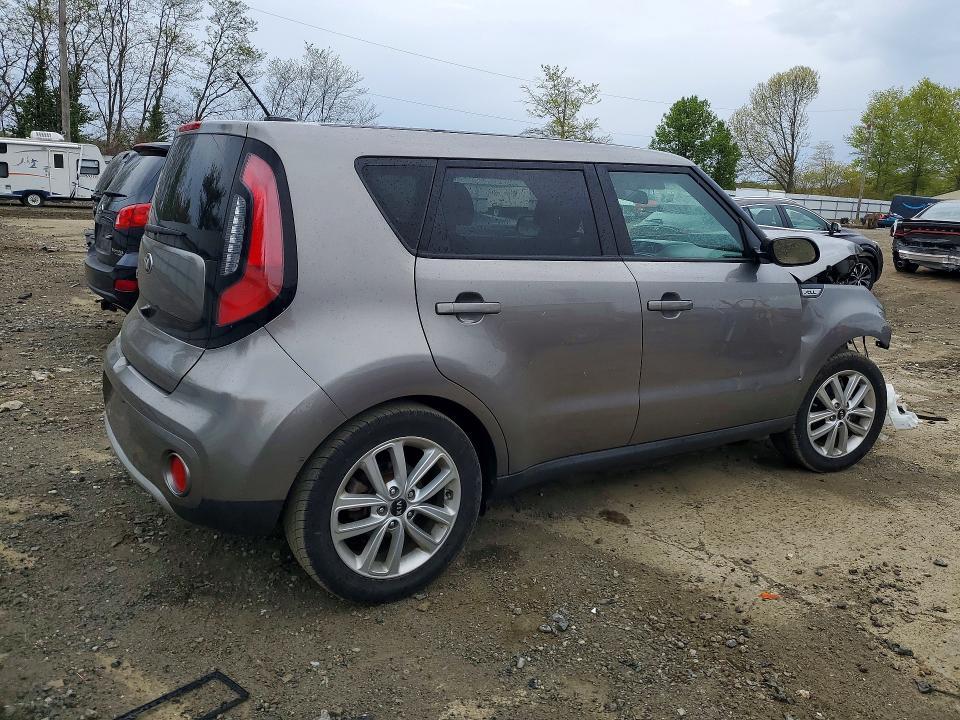 2017 KIA Soul +