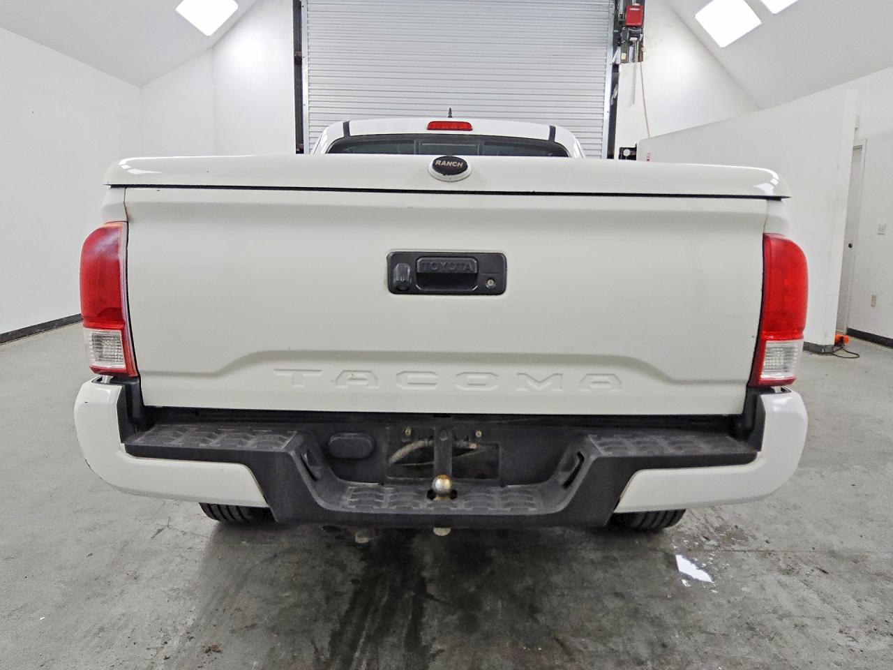 2016 Toyota Tacoma SR