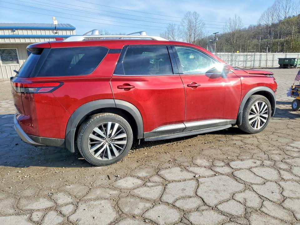 2022 Nissan Pathfinder Platinum