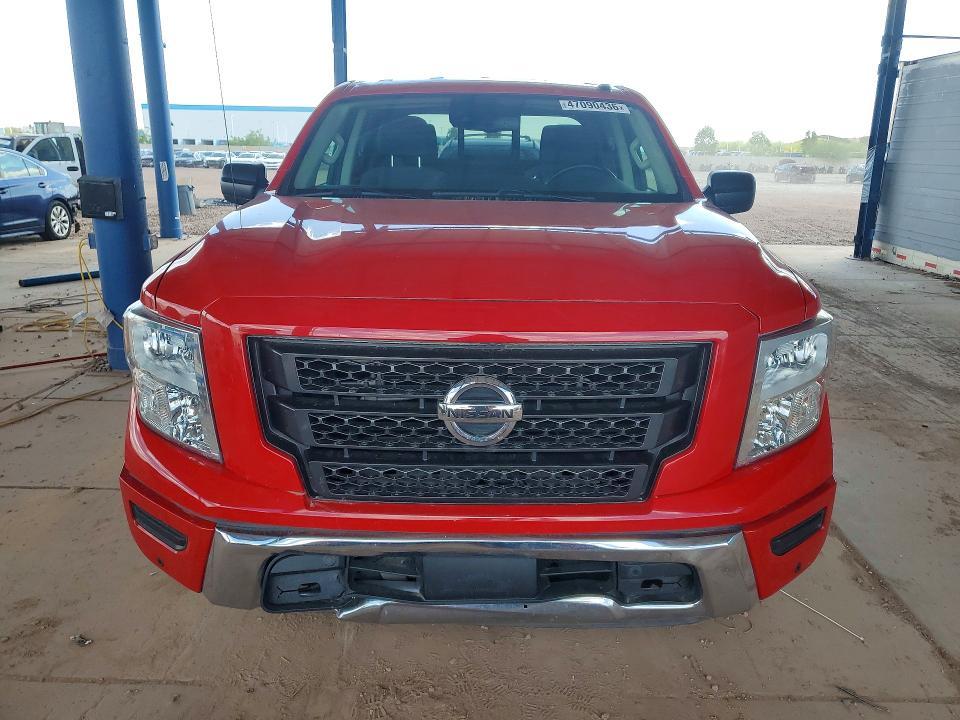 2021 Nissan Titan SV