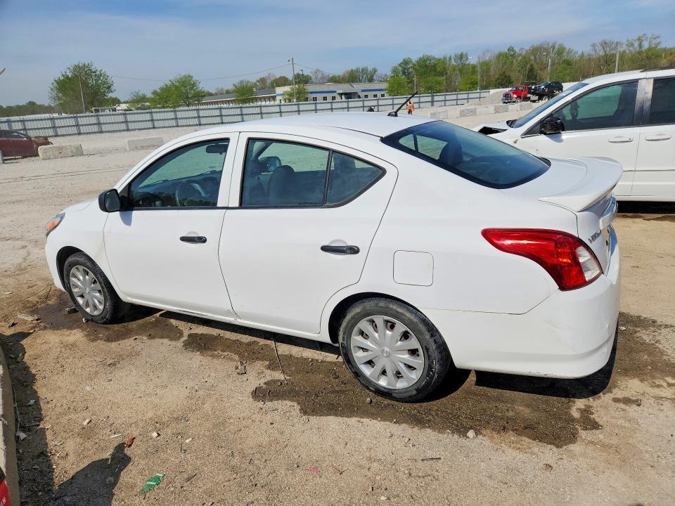 2015 Nissan Versa 1.6 s Plus