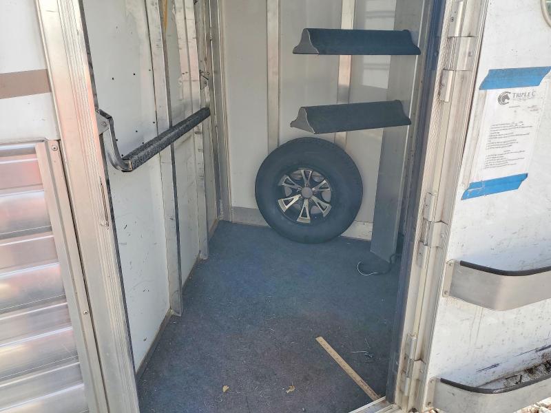 2020 Four Winds Star FD-306 Livestock Trailer