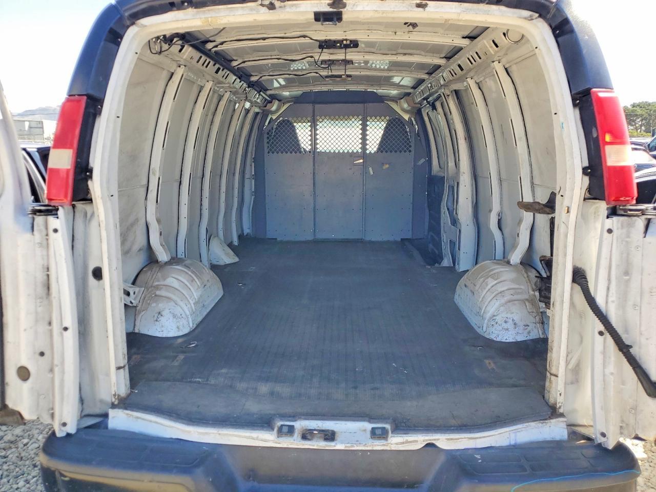 2016 Chev Rolet Express 2500 Cargo Delivery Van