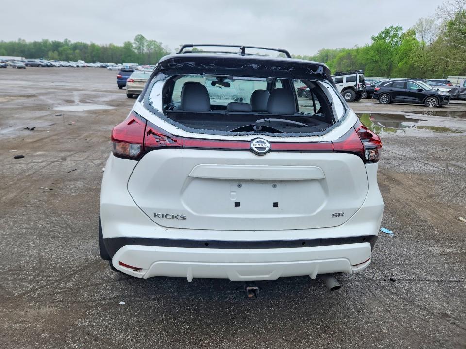 2021 Nissan Kicks sr