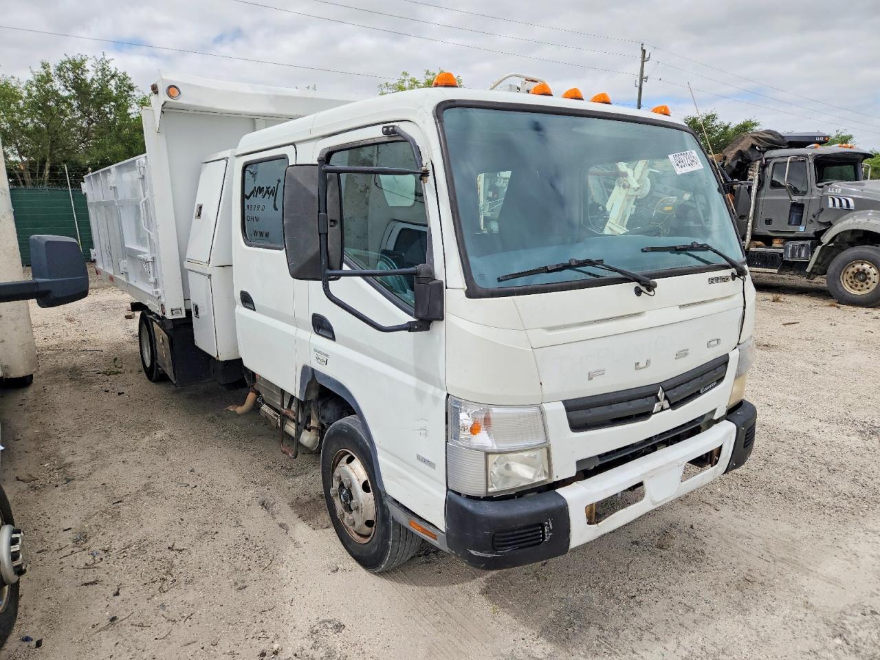 2015 Mitsuifuso 2015 Mitsubishi Truck-BOX Truck
