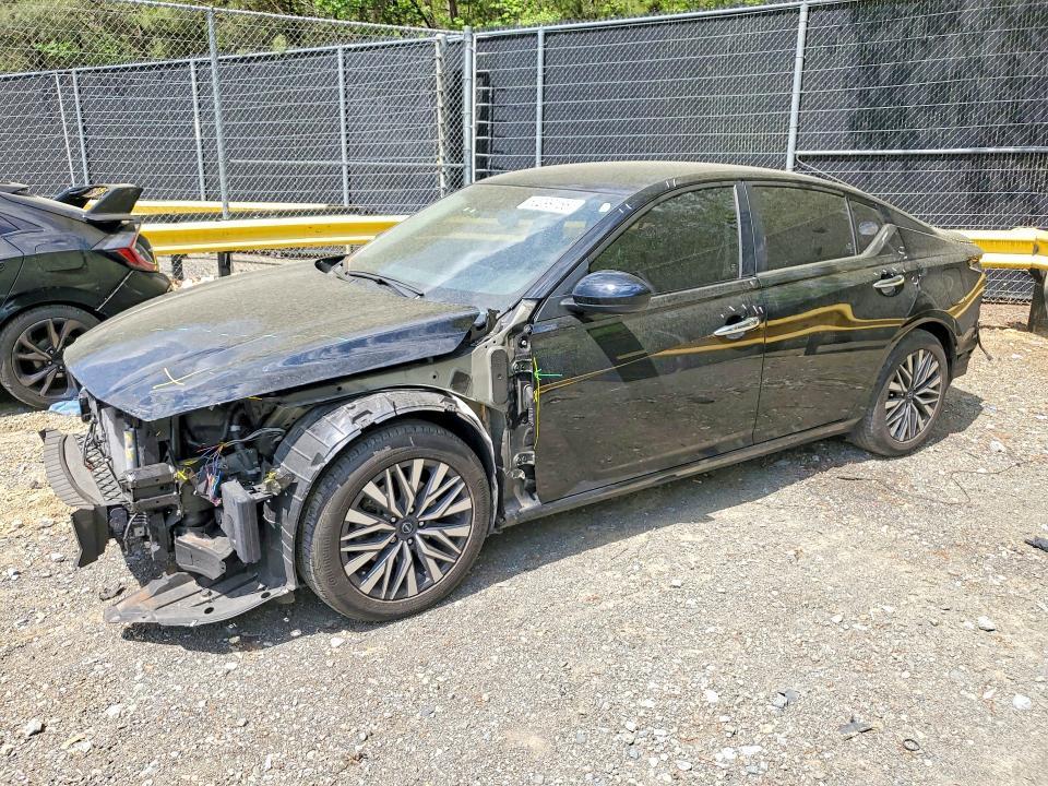 2023 Nissan Altima sv